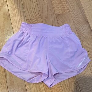 Lululemon 2.5” Hotty Hot Women's Shorts - 2